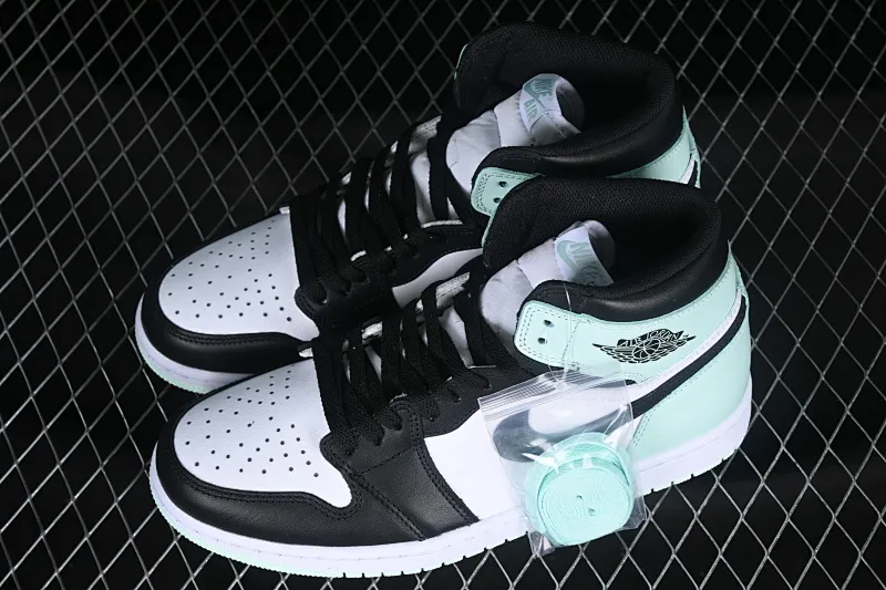 All categories Air Jordan Jordan series basketball shoes Air Jordan 1 High Air Jordan 1 Retro High OG "Lgloo" AJ1 Joe 1 mint green high-top basketball shoes 861428-100